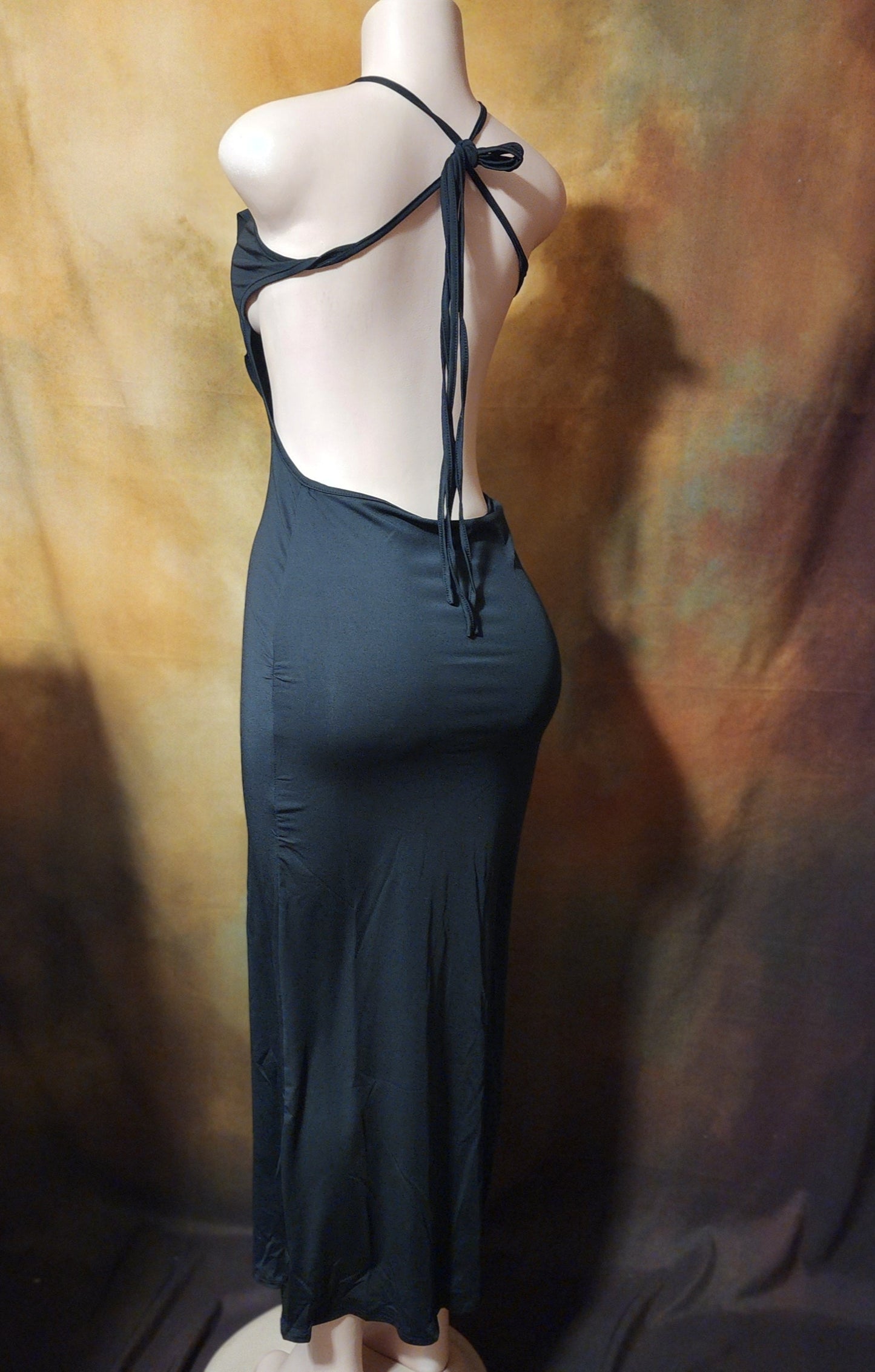Elegant Ruffle Plunge Halter Maxi Dress Ju-Nel Fashion Boutique