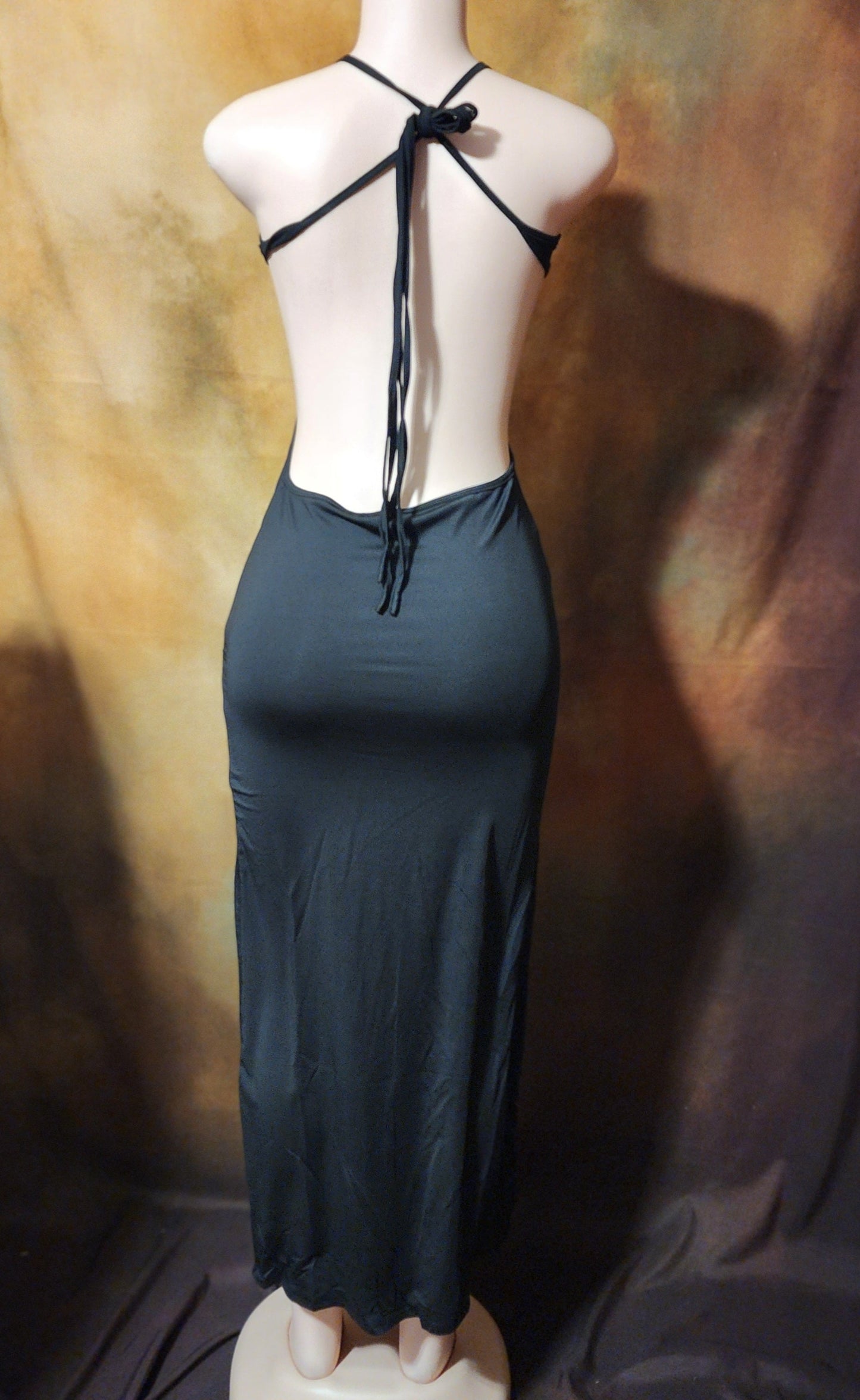 Elegant Ruffle Plunge Halter Maxi Dress Ju-Nel Fashion Boutique